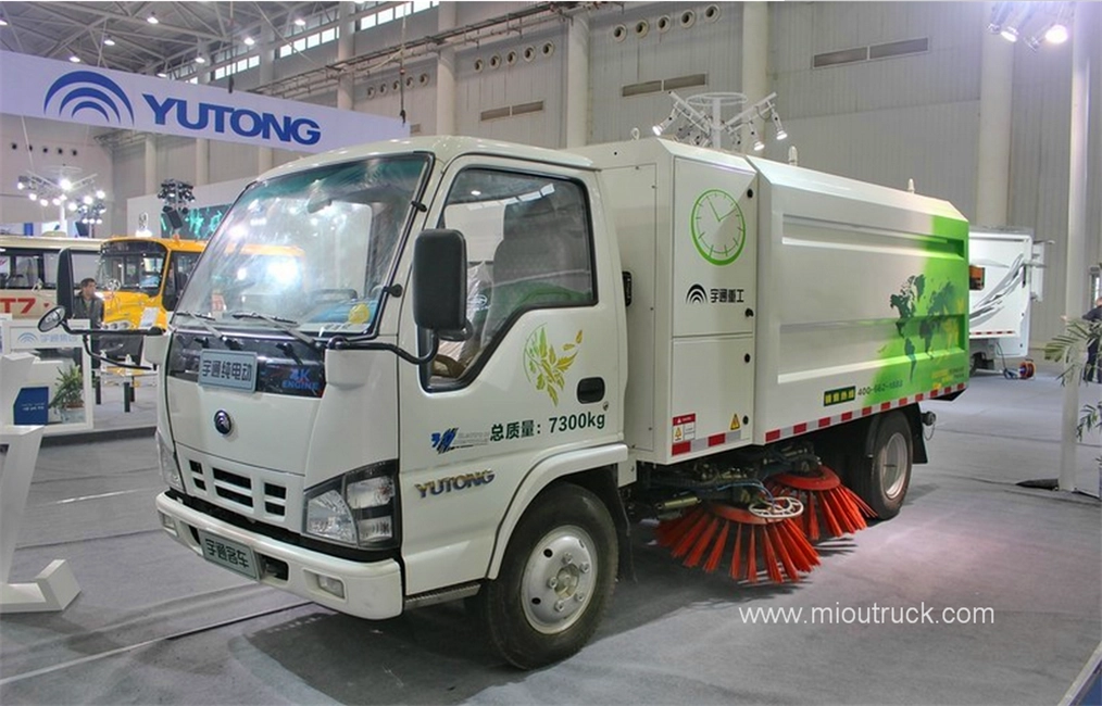 2016年全新68马力电动4X2街道和路面清扫车