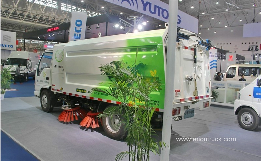 2016年全新68马力电动4X2街道和路面清扫车