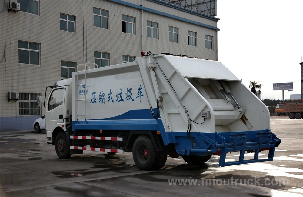 DFAC Camion sanitaire à vendre