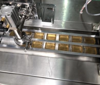 China Paste sauce butter cheese ketchup liquid honey chocolate aluminum foil jam blister packaging machine manufacturer