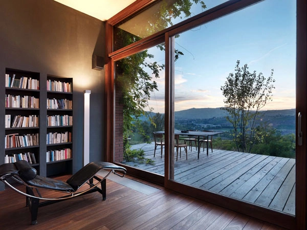Sun-Touched Contemporary Countryhouse Prefabricated